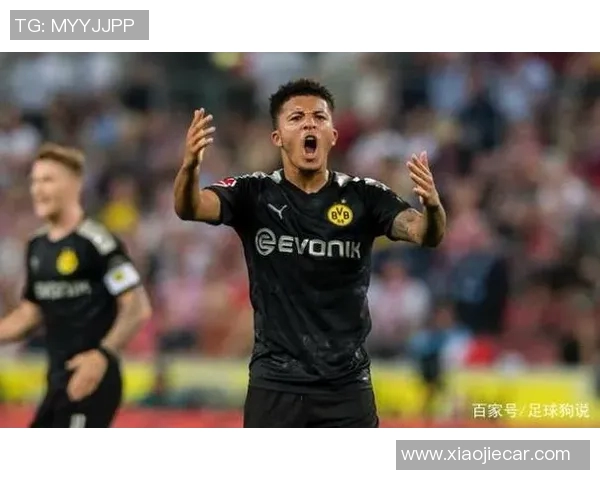 南京足球队以81分领跑邀请赛积分榜展现强劲实力