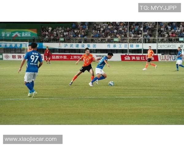 南京足球队反击战术解析与未来发展展望