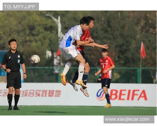 探索体育专项足球的训练方法与技巧提升青少年运动员的竞技水平与团队合作能力